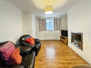 Lounge- click for photo gallery